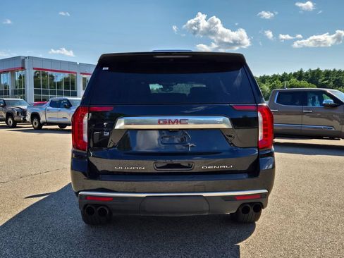 Used 2023 GMC Yukon Denali w/ Advanced Technology Package AWD/4WD image 4
