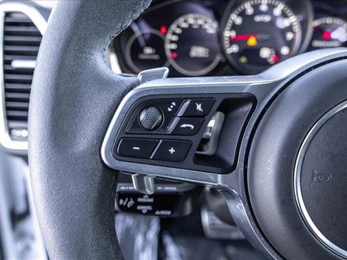 Used 2022 Porsche Cayenne GTS image 14