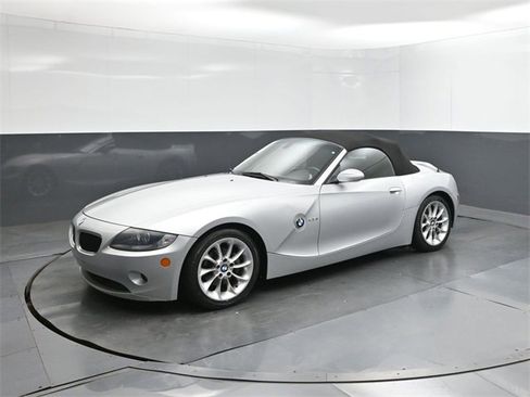 Used 2005 BMW Z4 2.5i image 1