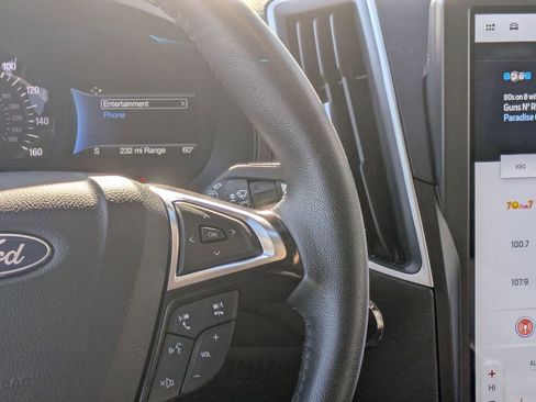 Used 2024 Ford Edge SEL image 14