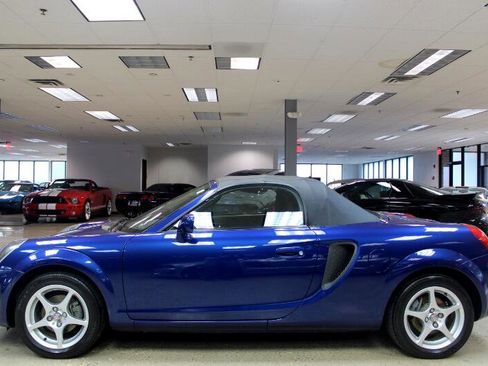Used 2001 Toyota MR2 image 18