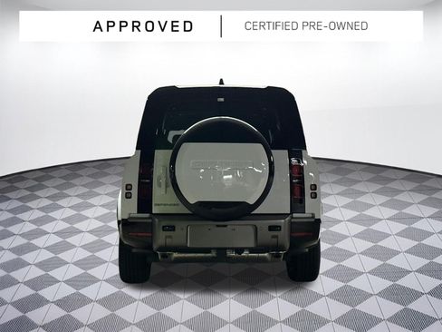 Used 2025 Land Rover Defender 130 X-Dynamic SE AWD/4WD image 9
