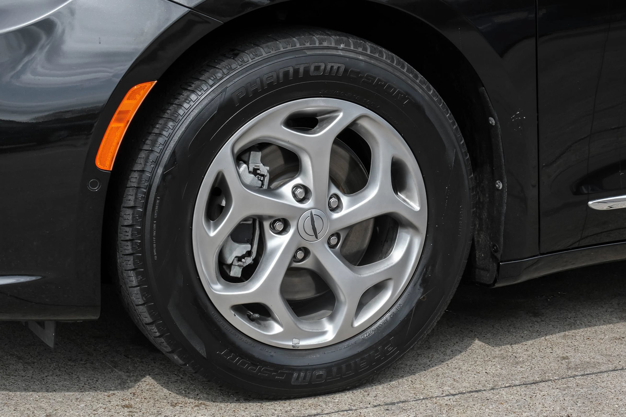 Used 2022 Chrysler Pacifica Limited FWD image 47