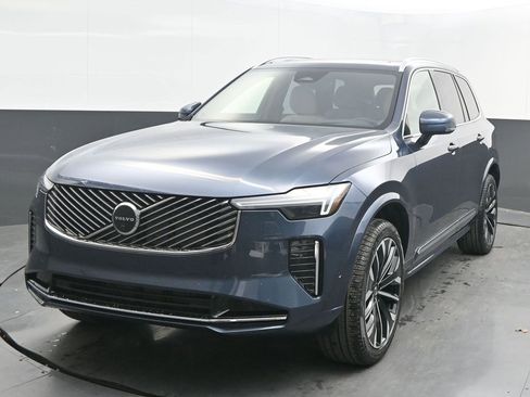 New 2026 Volvo XC90 B5 Ultra image 3