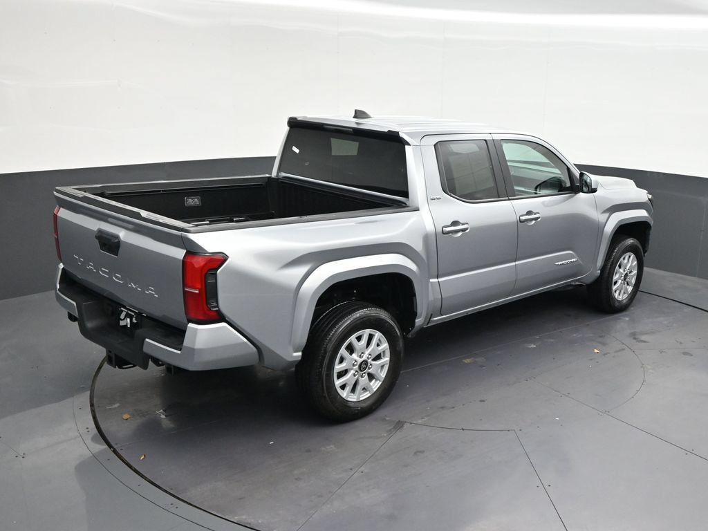 Used 2025 Toyota Tacoma SR5 RWD image 21