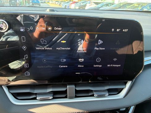 Used 2025 Chevrolet Equinox LT AWD/4WD image 17