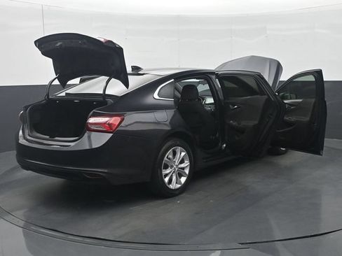Used 2022 Chevrolet Malibu LT FWD image 40