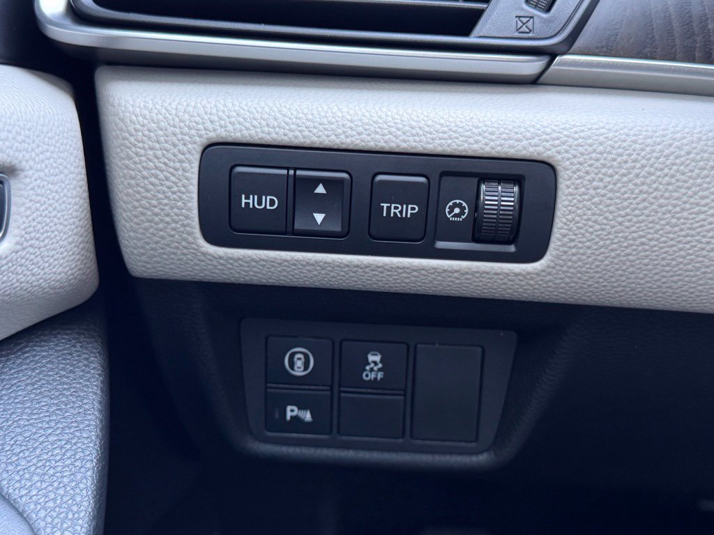 Used 2018 Honda Accord Touring image 30