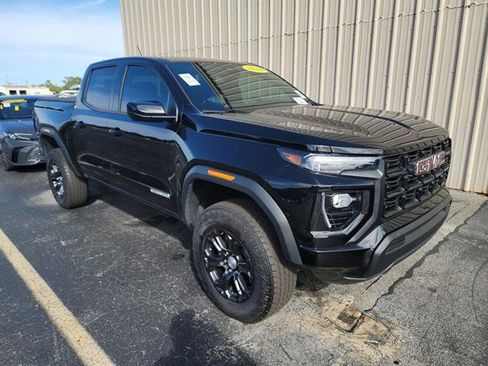 Used 2024 GMC Canyon Elevation w/ Trailering Package image 2