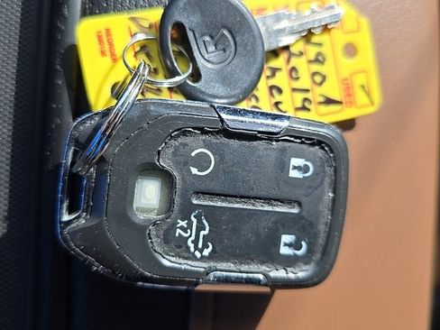 Used 2019 Chevrolet Silverado 1500 High Country image 9