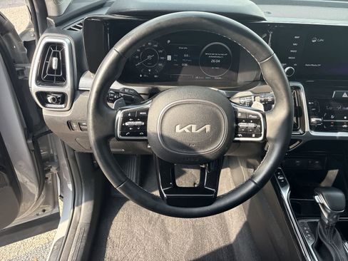 Used 2022 Kia Sorento SX image 13