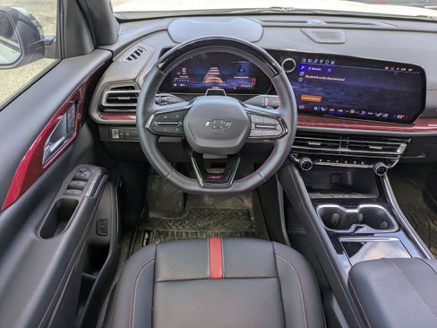 Used 2024 Chevrolet Traverse RS image 14