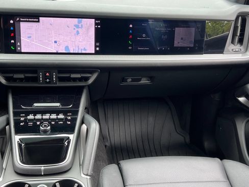 Certified 2026 Porsche Cayenne E-Hybrid AWD/4WD image 28