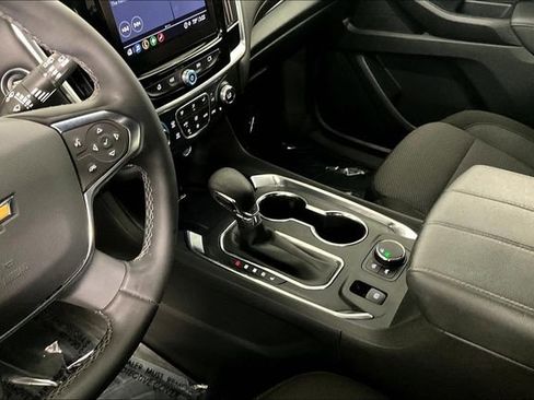 Used 2023 Chevrolet Traverse LT image 17