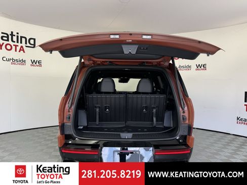 Used 2025 Hyundai Santa Fe Calligraphy FWD image 17