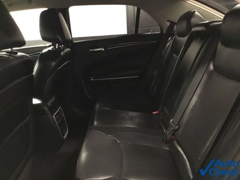 Used 2017 Chrysler 300 C AWD/4WD image 29