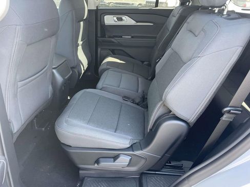 New 2026 Ford Explorer Active RWD image 8