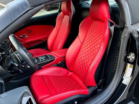 Certified 2023 Audi R8 V10 performance image 7