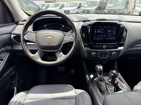Used 2021 Chevrolet Traverse LT w/ LT Premium Package FWD image 22
