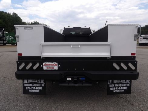 Used 2024 Ford F550 4x4 Crew Cab Super Duty w/ XLT Value Package image 6