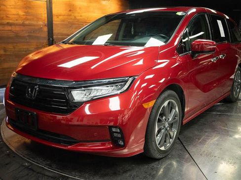 Used 2024 Honda Odyssey Elite image 2