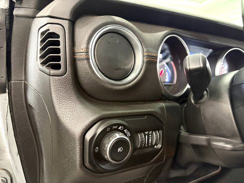 Used 2021 Jeep Wrangler Unlimited Rubicon image 10