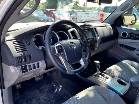 Used 2015 Toyota Tacoma PreRunner w/ SR5 Package RWD image 27