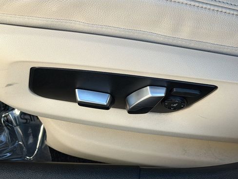Used 2021 BMW 540i w/ Premium Package RWD image 24