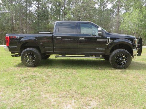 Used 2019 Ford F250 Lariat w/ Lariat Ultimate Package AWD/4WD image 5
