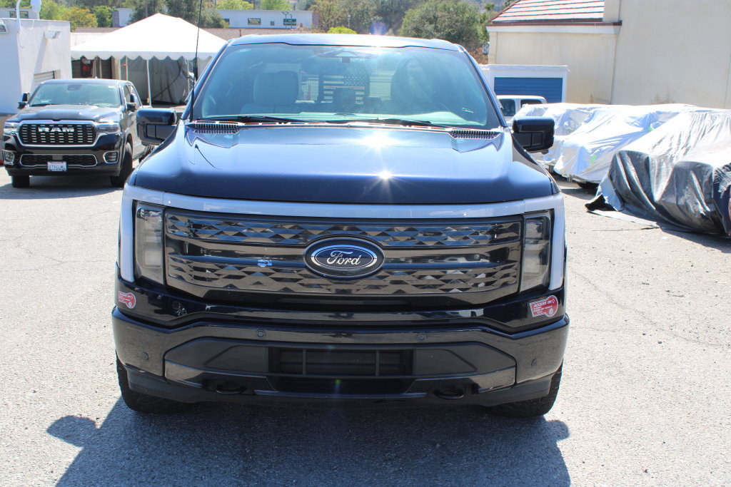 Used 2023 Ford F150 Lightning Platinum AWD/4WD image 2