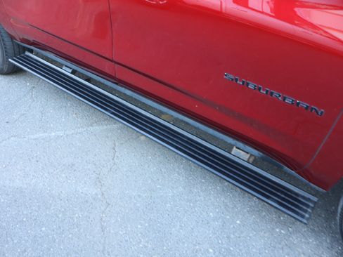 Used 2021 Chevrolet Suburban High Country image 12