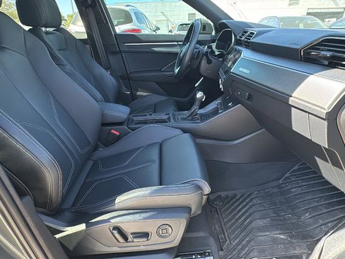 Used 2024 Audi Q3 2.0T Premium Plus w/ Premium Plus Package image 28