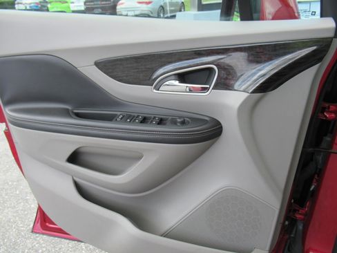 Used 2015 Buick Encore Leather FWD image 19
