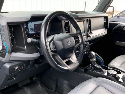 Used 2022 Ford Bronco Black Diamond image 12