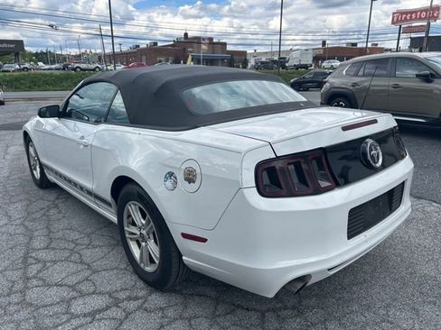 Used 2014 Ford Mustang Convertible RWD image 6