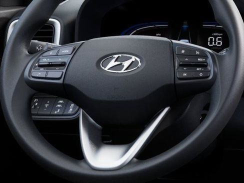 New 2026 Hyundai Venue SE FWD image 15