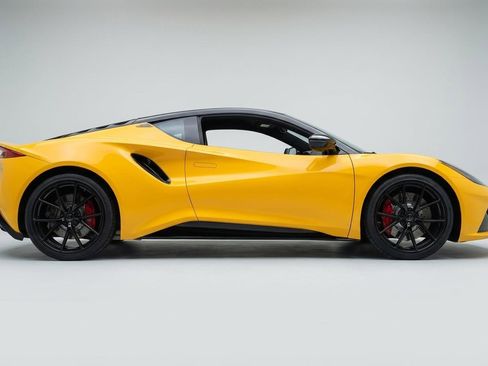 New 2026 Lotus Emira SE image 5