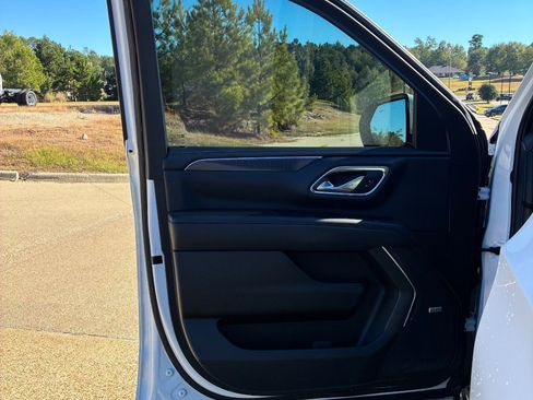 Used 2022 Chevrolet Tahoe RST w/ Luxury Package image 9