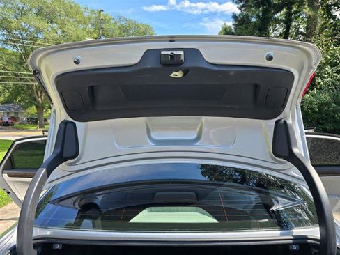 Used 2014 Volkswagen Passat TDI SEL Premium image 23