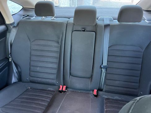 Used 2018 Ford Fusion SE FWD image 11