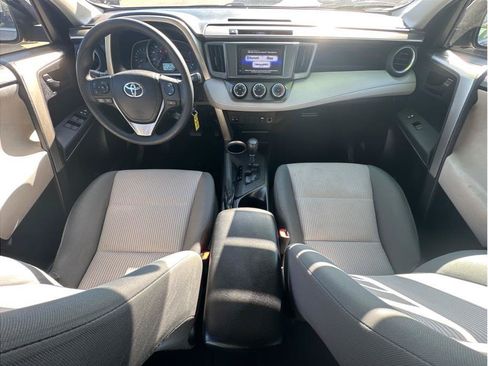 Used 2014 Toyota RAV4 LE FWD image 19