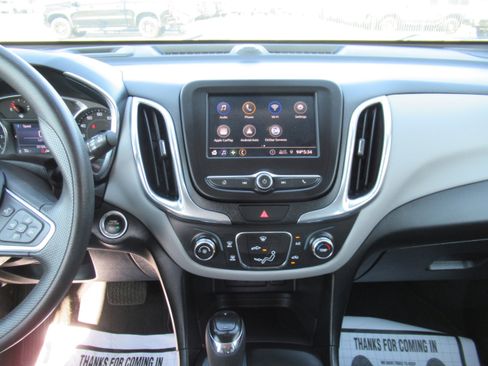 Used 2020 Chevrolet Equinox LT image 12