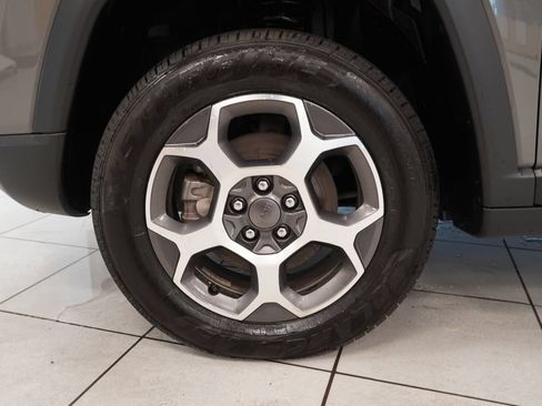 Used 2022 Jeep Compass Trailhawk w/ Sun and Sound Group AWD/4WD image 16