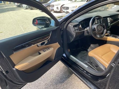 Used 2018 Volvo S90 T5 Momentum w/ Protection Package Premier FWD image 10