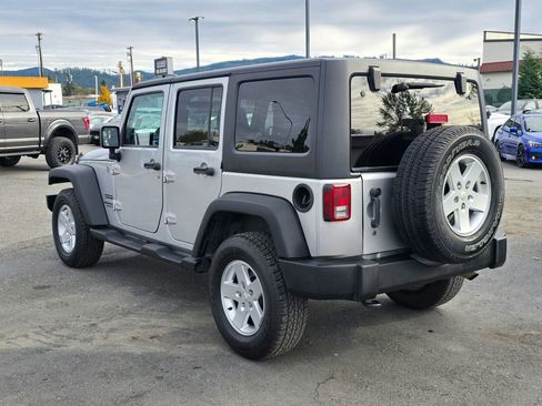 Used 2011 Jeep Wrangler Unlimited Sport AWD/4WD image 5