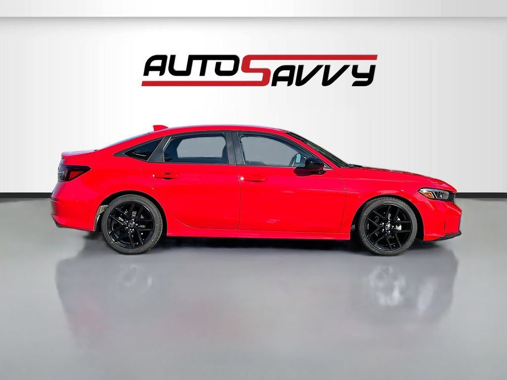 Used 2025 Honda Civic Sport image 8
