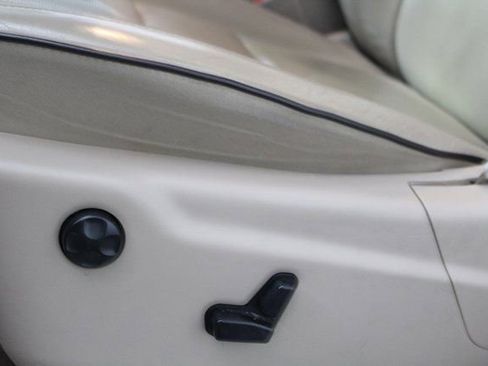 Used 2019 Jeep Grand Cherokee Overland image 13