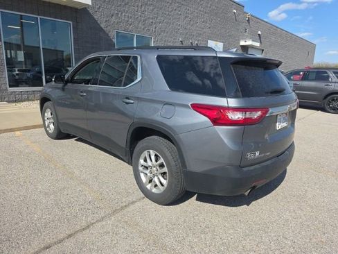 Used 2019 Chevrolet Traverse LT w/ LPO, Floor Liner Package AWD/4WD image 2