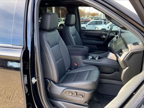 Used 2023 Chevrolet Tahoe Z71 w/ Luxury Package image 8