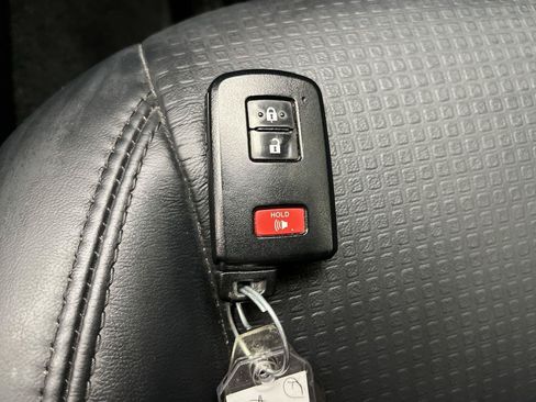 Used 2023 Toyota Tacoma TRD Sport w/ TRD Premium Sport Package AWD/4WD image 30